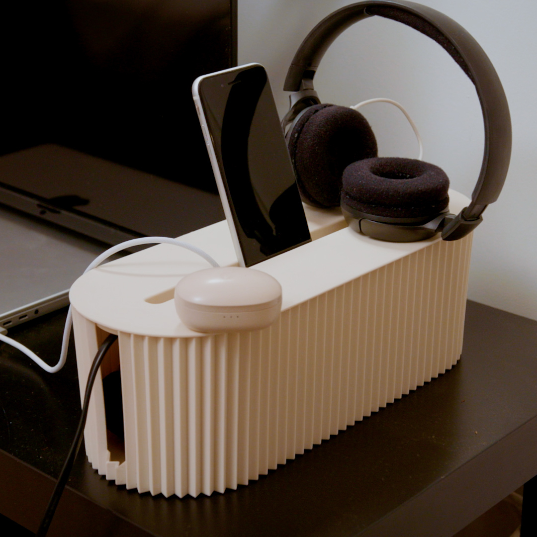 (30x13x11cm) Universal Kabel Organizer für Smartphones / Ladekabel - Beige