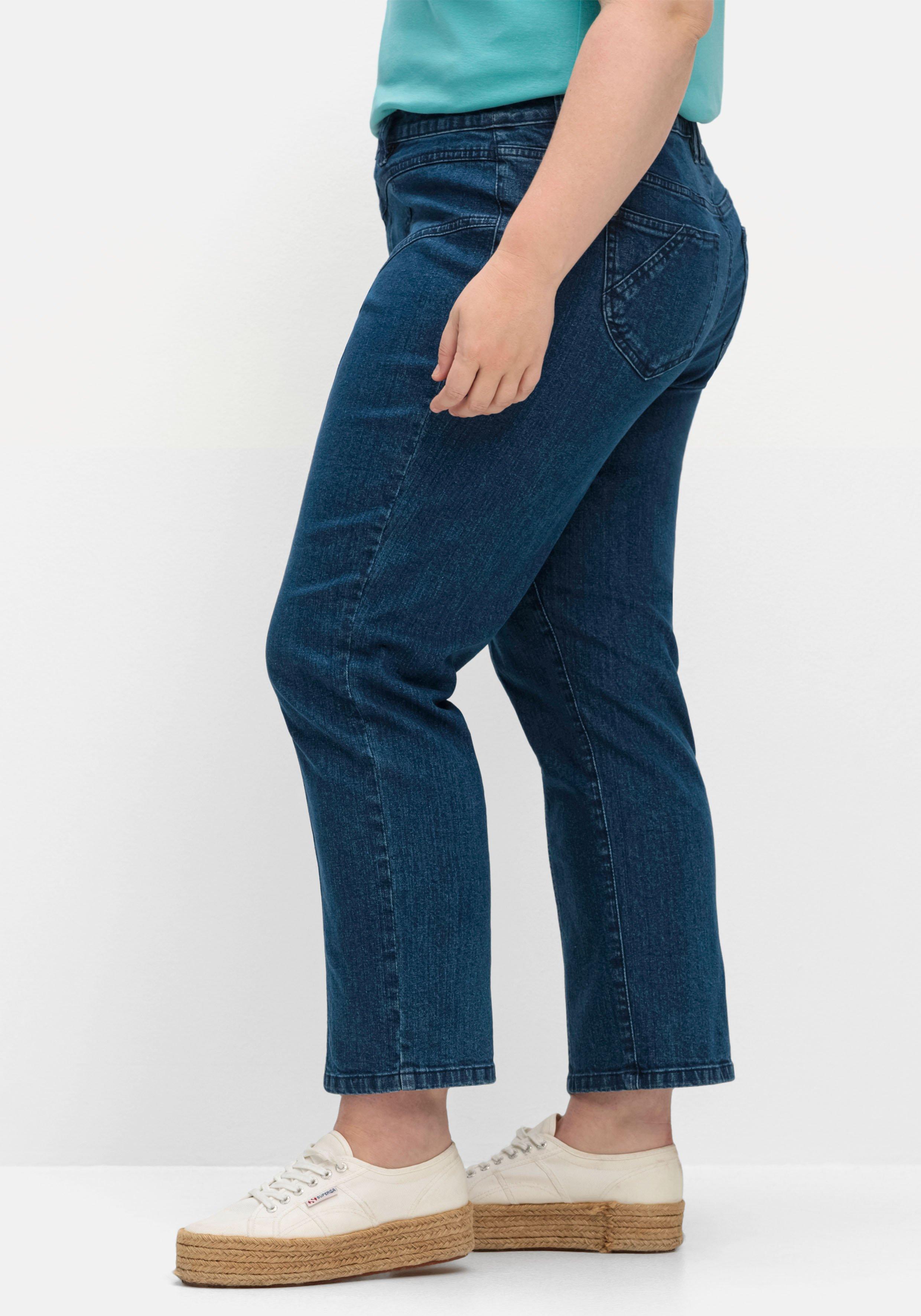 Gerade Jeans in Curvy-Schnitt PIA, knöchelfreier Länge