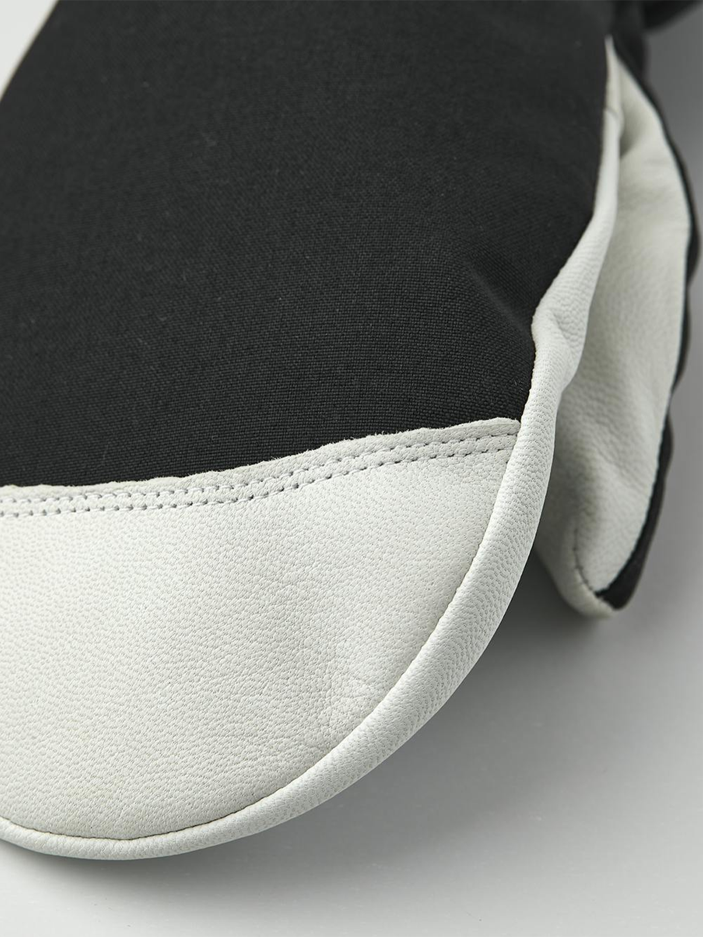 Kebnekaise Mountain Mitt