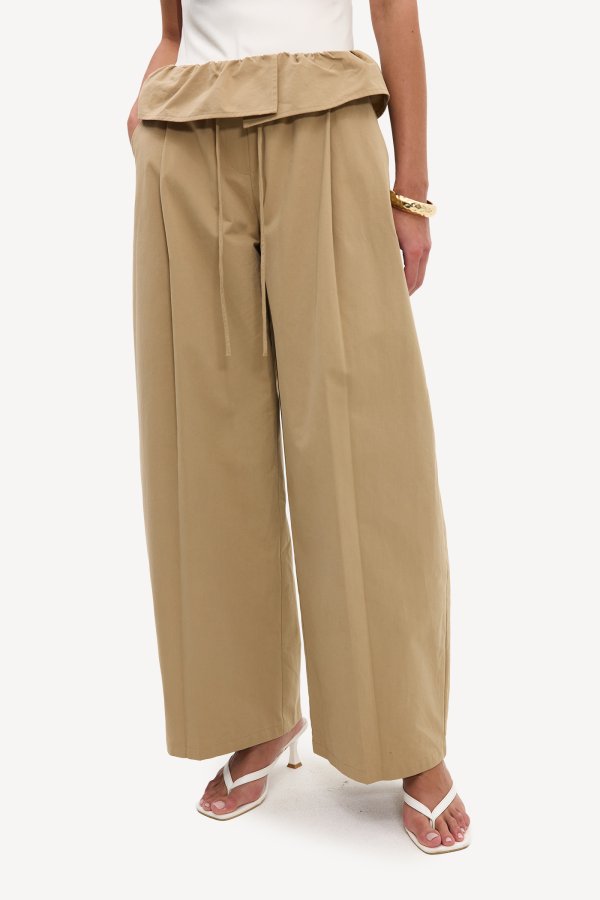 SPARK THE JOY - KHAKI