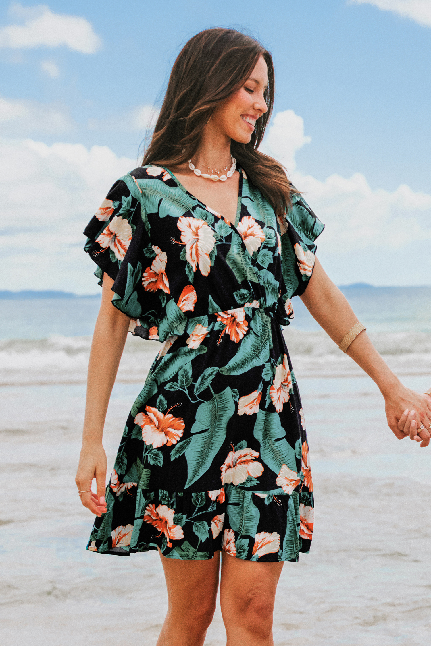 Robe mini à col en V et volants tropicale