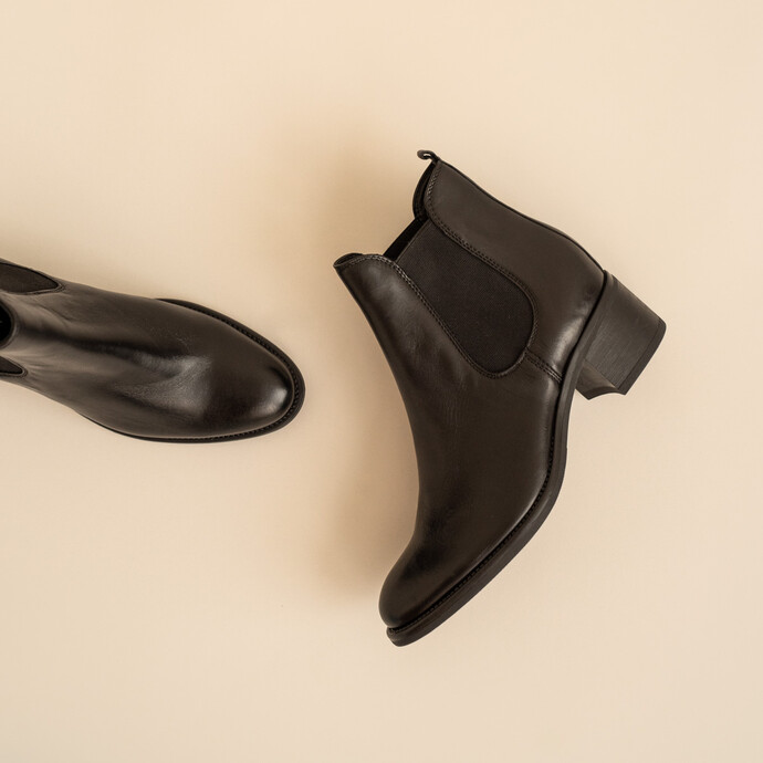 Bottines à talons  en cuir noir