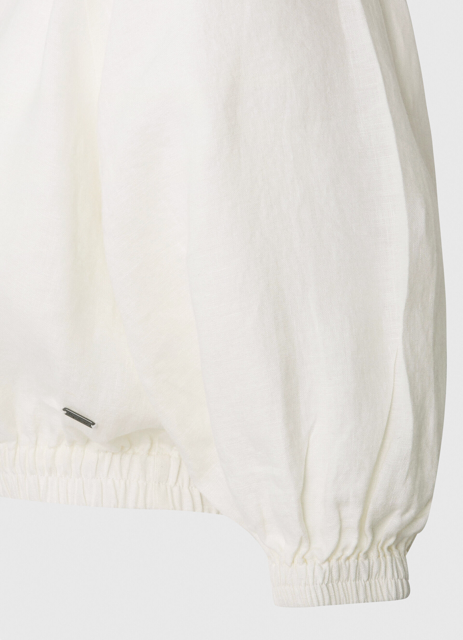 Blusa cropped com decote em V - branca mousse