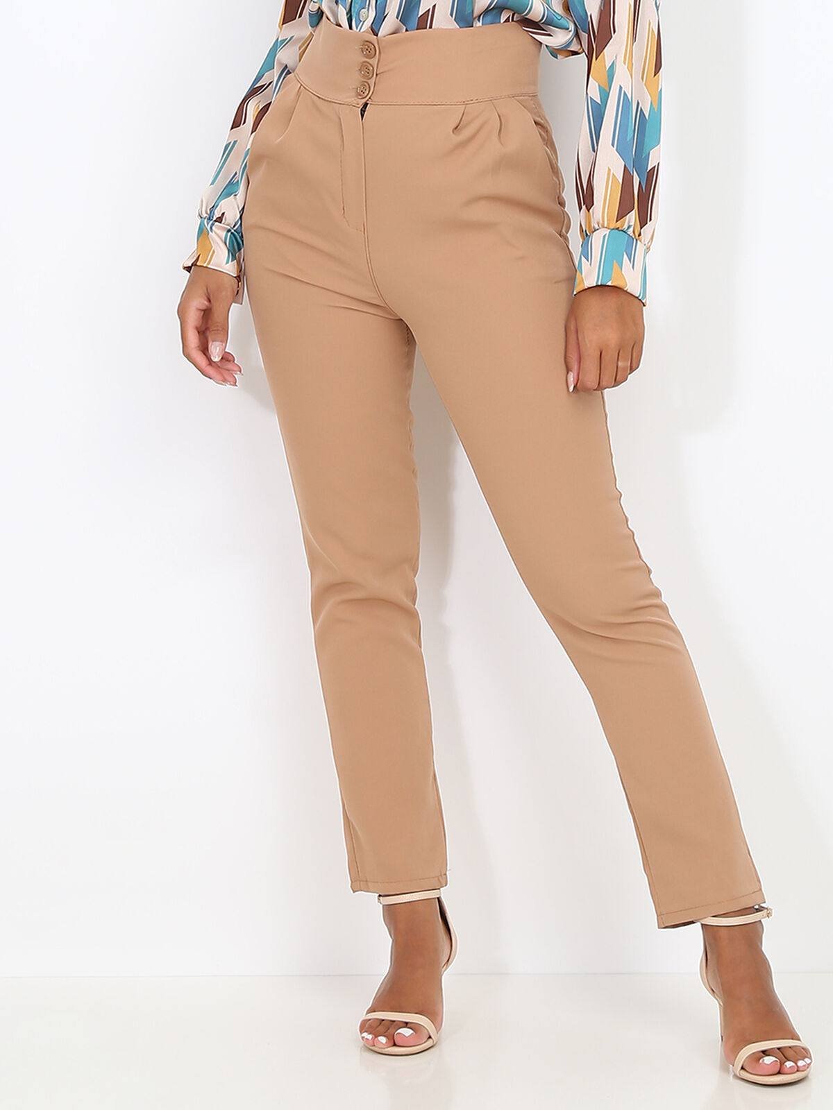 Pantalon à pinces plissé et boutonné- Beige foncé