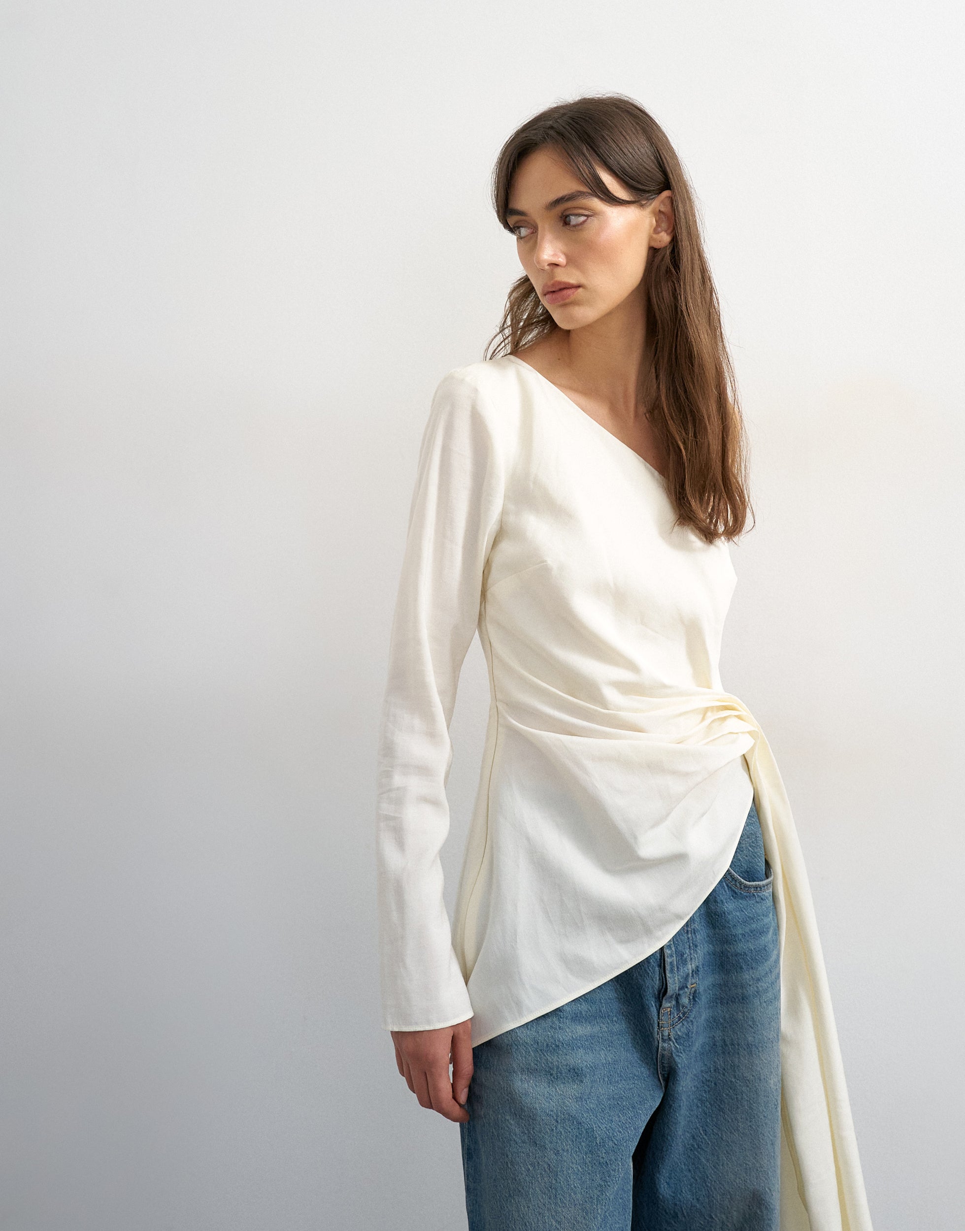 TSLIV Top