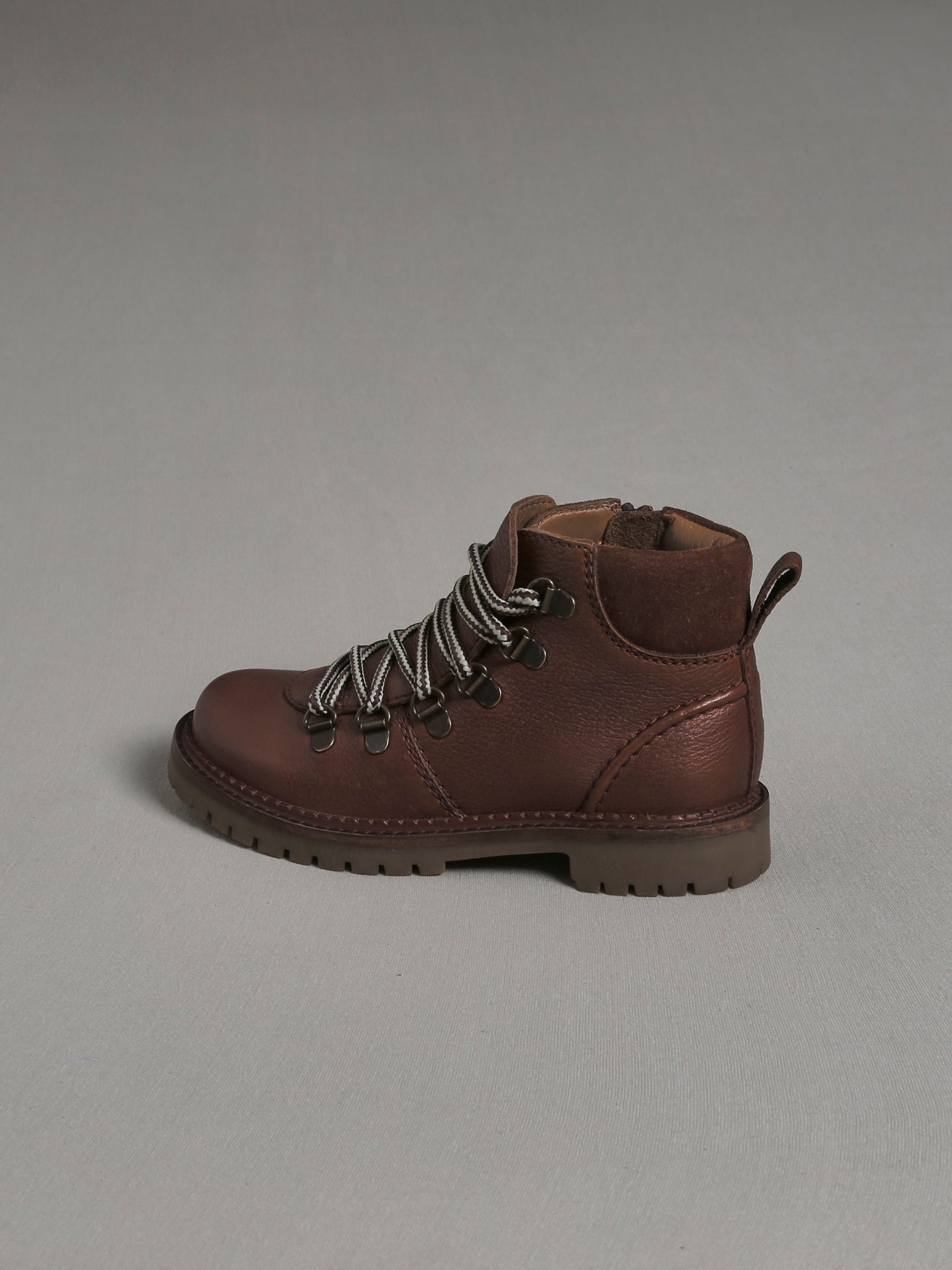 Chaussures esprit montagne Garçon en cuir