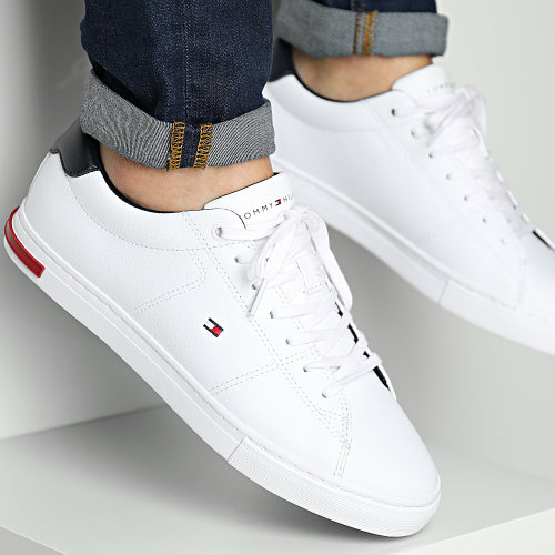 Baskets Essential Leather Detail 4047 White