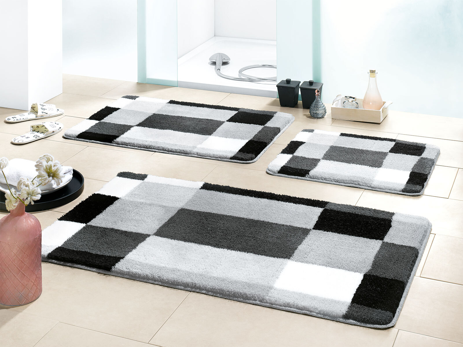 Kleine Wolke Badteppich EDGE 70 x 120 cm in Schwarz/Grau