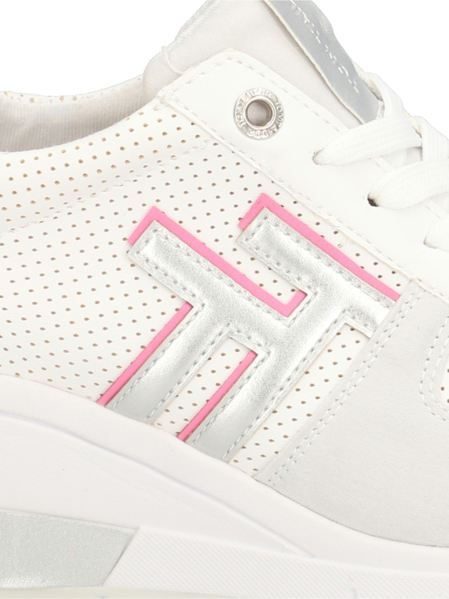 Sneaker