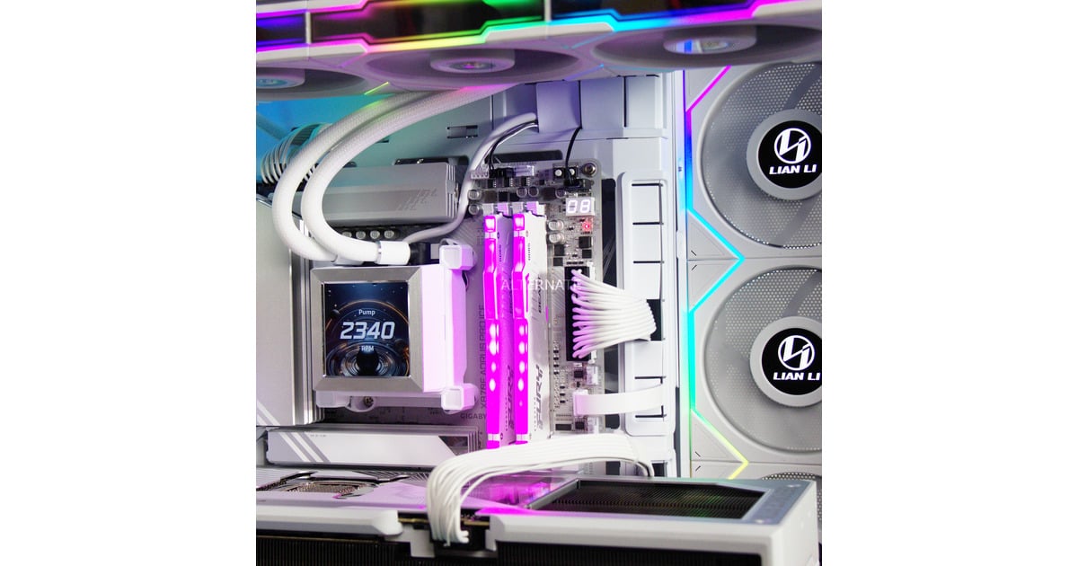 ALTERNATEThunderstorm Xtreme Ryzen 9 – RTX 5090 White gaming pc  (Wit | R9 9950X3D | RTX 5090 | 64 GB | 4 TB SSD)