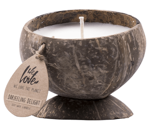 We Love The Planet Coconut Candle Darjeeling Delight 1ST