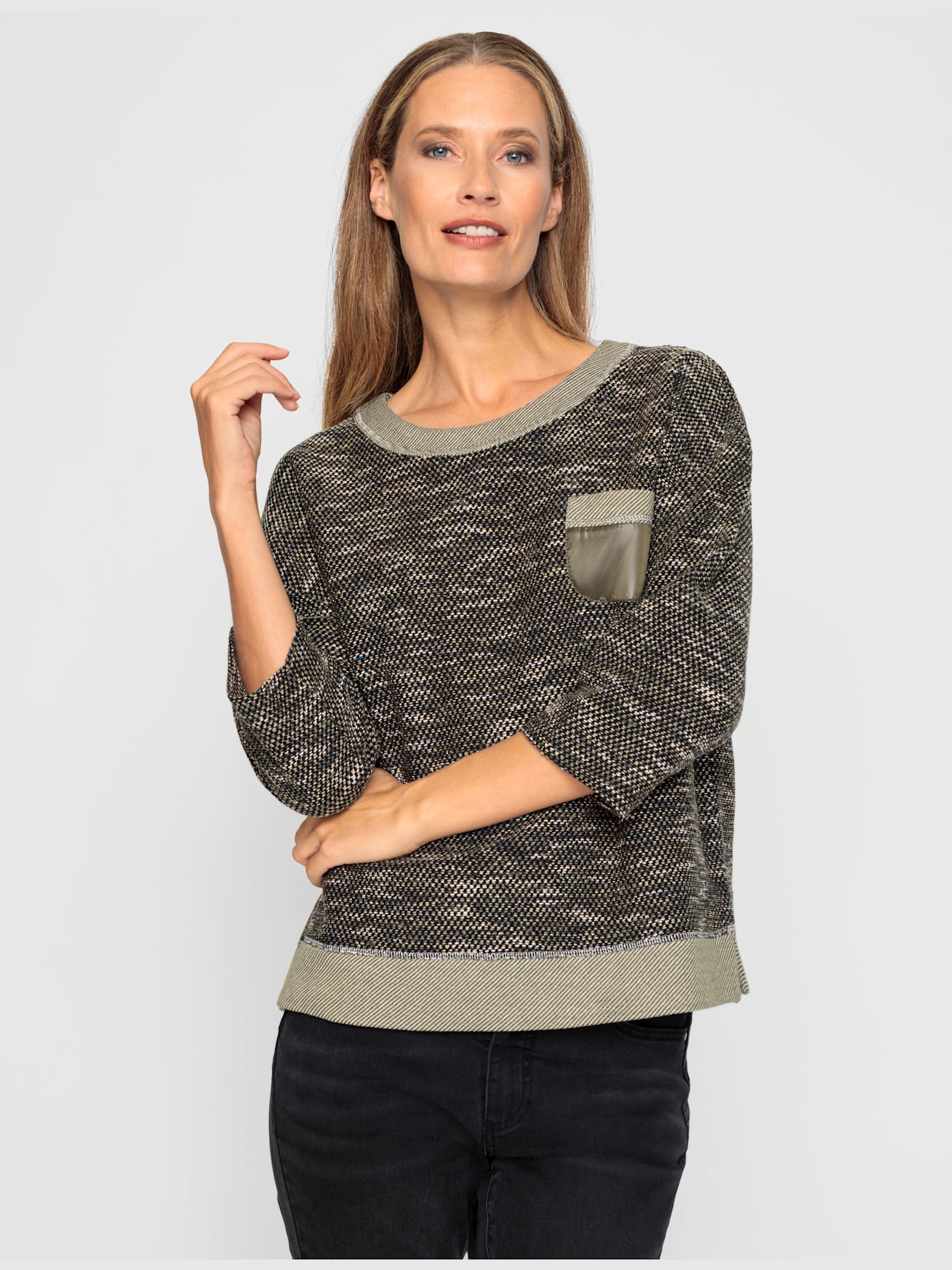 Pull motif tricoté moderne