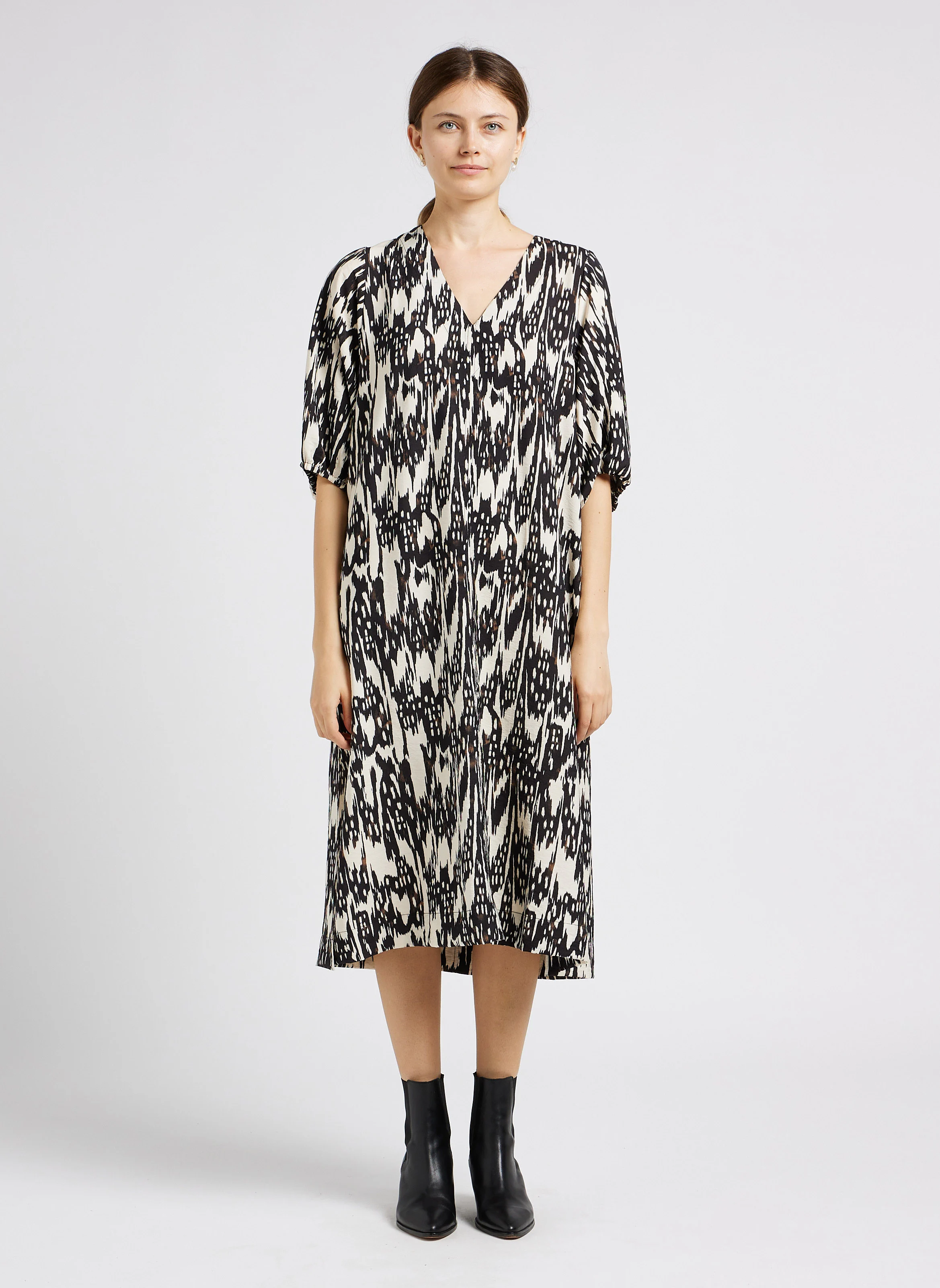 FANJA - Robe encolure V ample | Beige