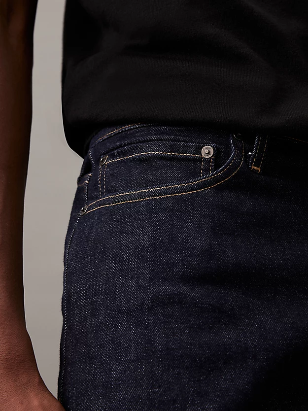 calça jeans justa