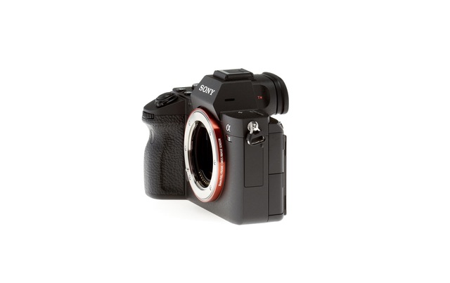 Sony Systemkamera »Alpha 7 III Kit 24-105 f/4 G OSS« , Bluetooth | NFC | WLAN , inkl. Bildsstabilisator, elektronischer Bildsucher, manueller Fokus