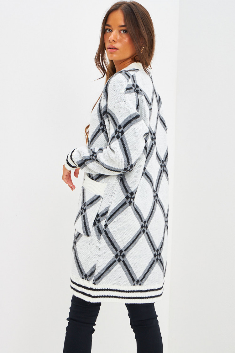 Gilet mi-long en mailles à motif losange blanc