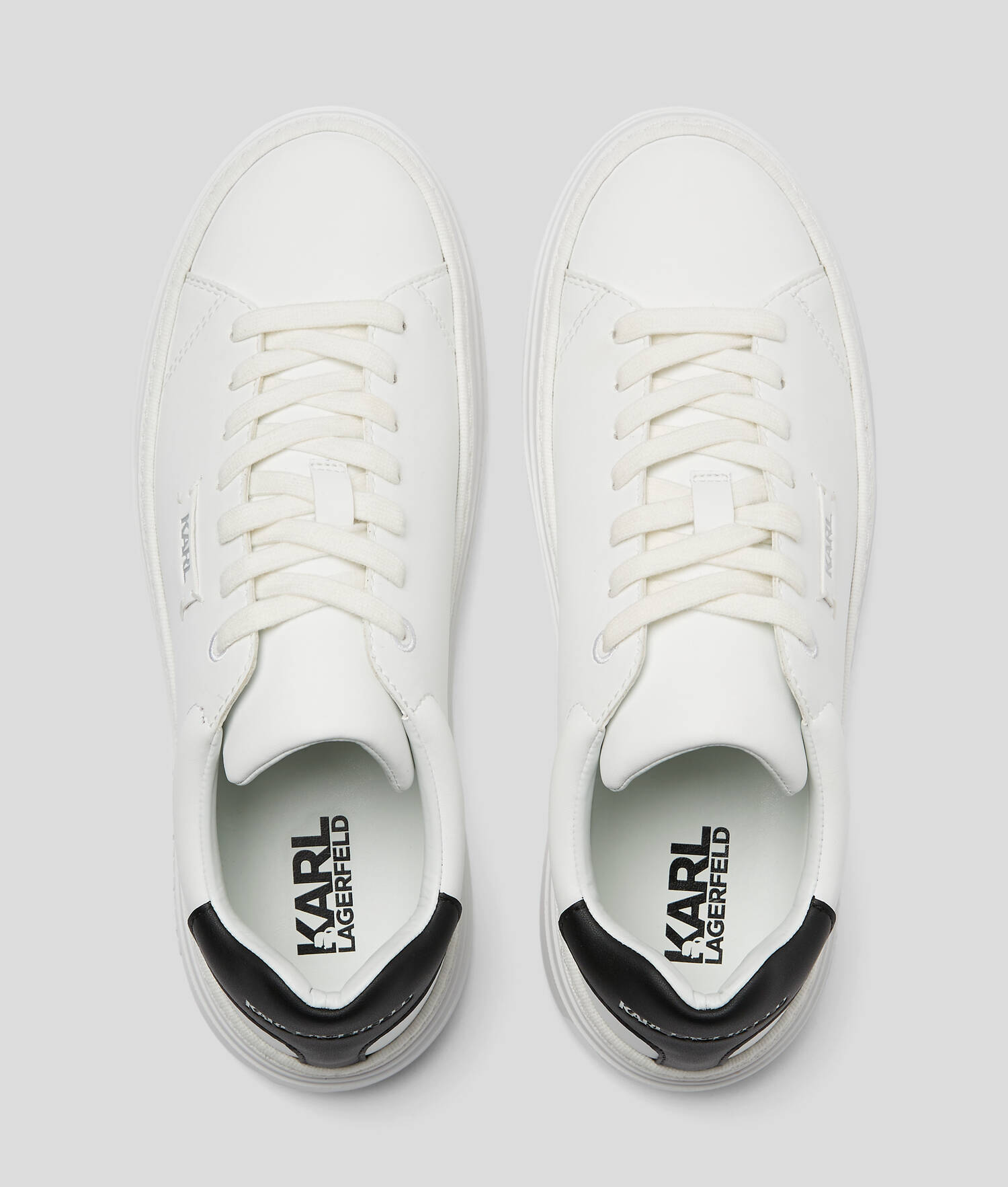 BASKETS KONVERT AVEC LOGO EN RELIEF