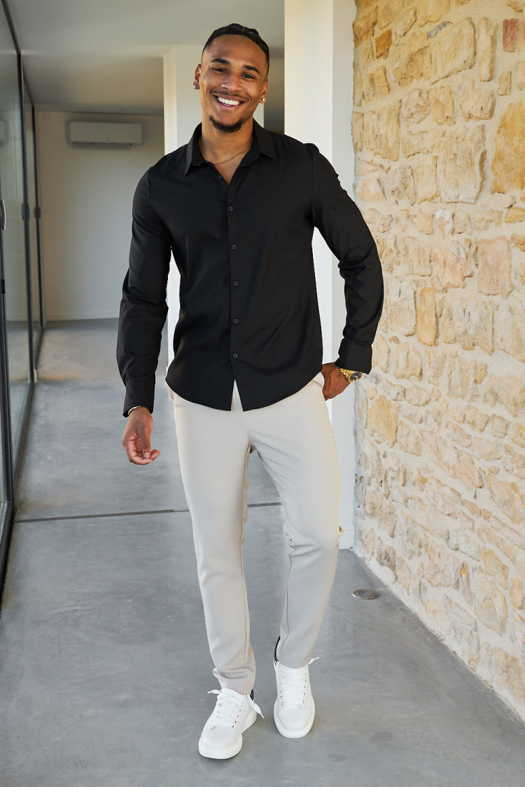 Chemise noire basic