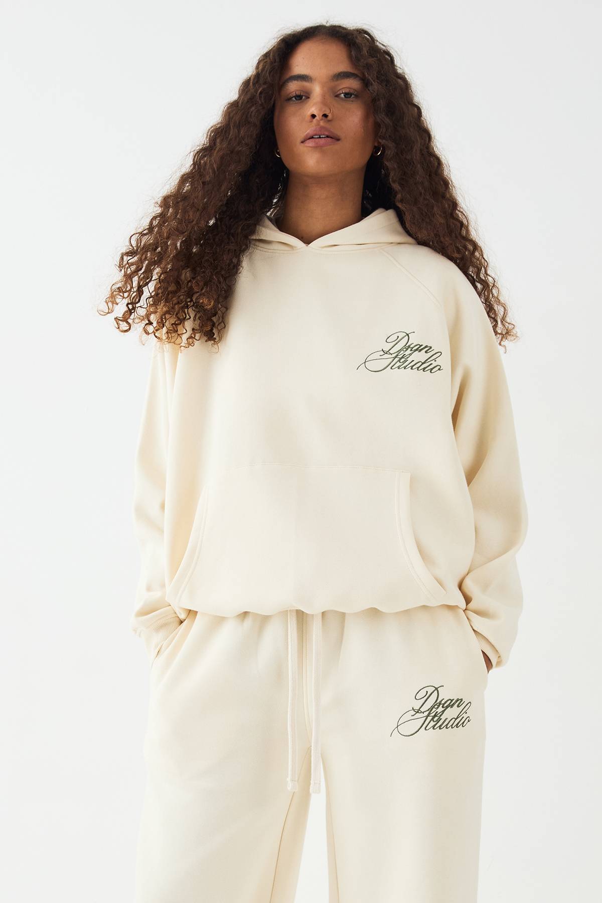 Sweat à Casynthétiqueche Oversized Script DSGN Studio