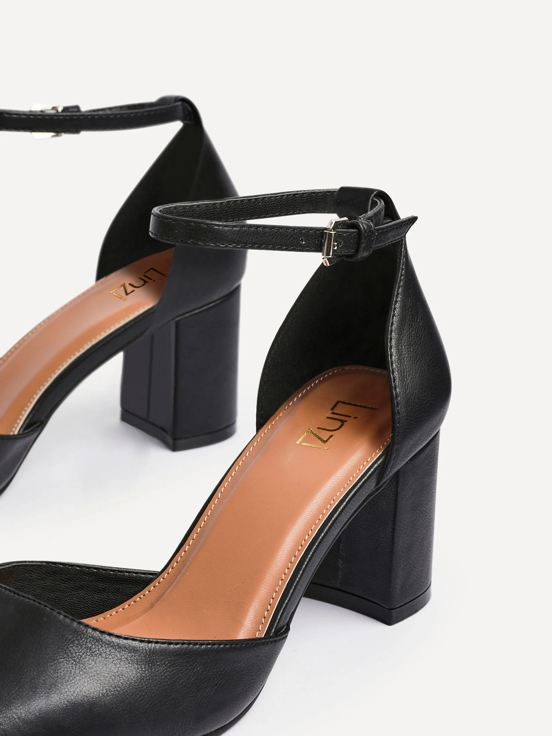 Zwart - Linzi Sydney Square Toe Court Heels