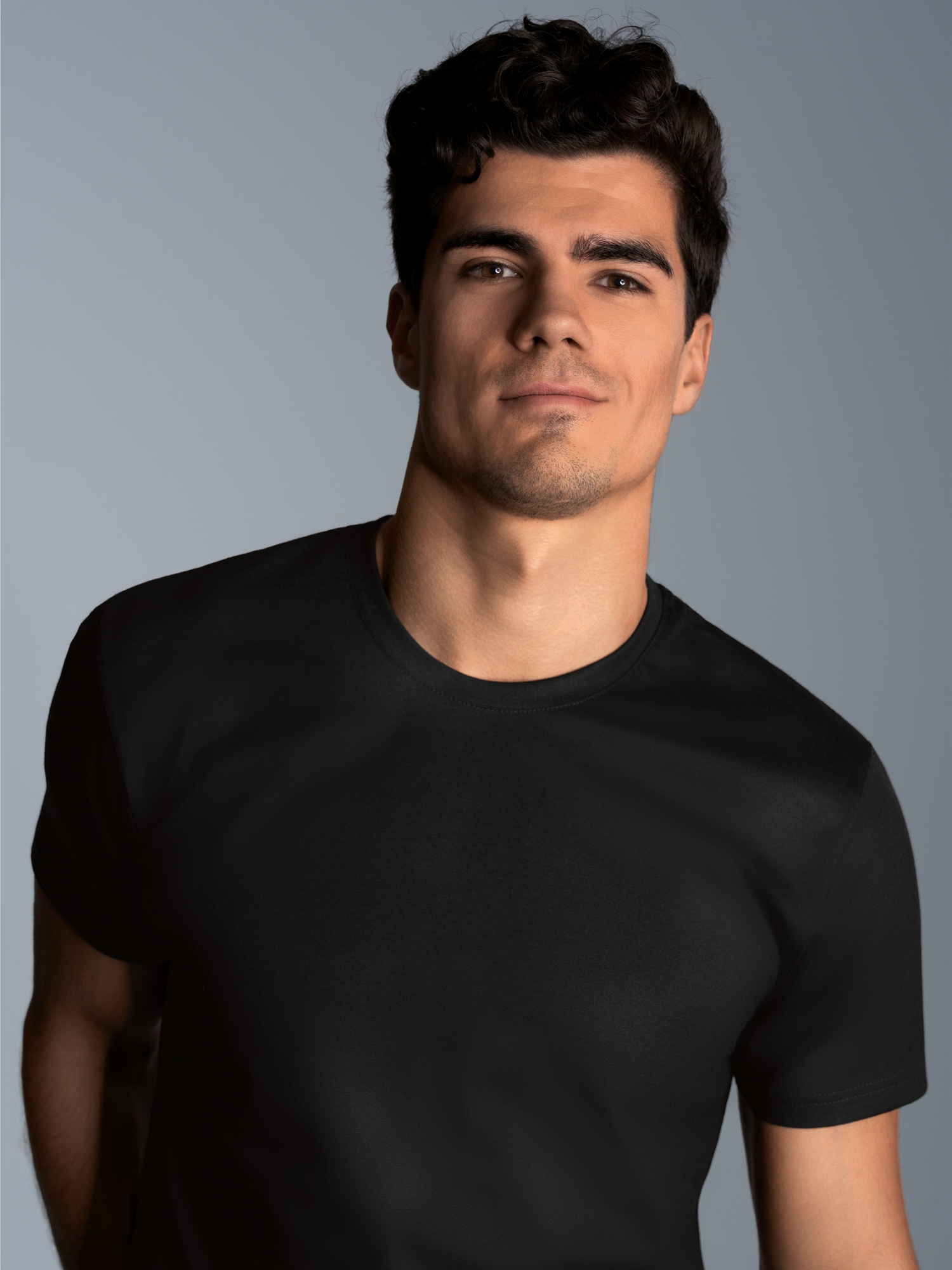 Slim Fit T-Shirt aus DELUXE Baumwolle Schwarz