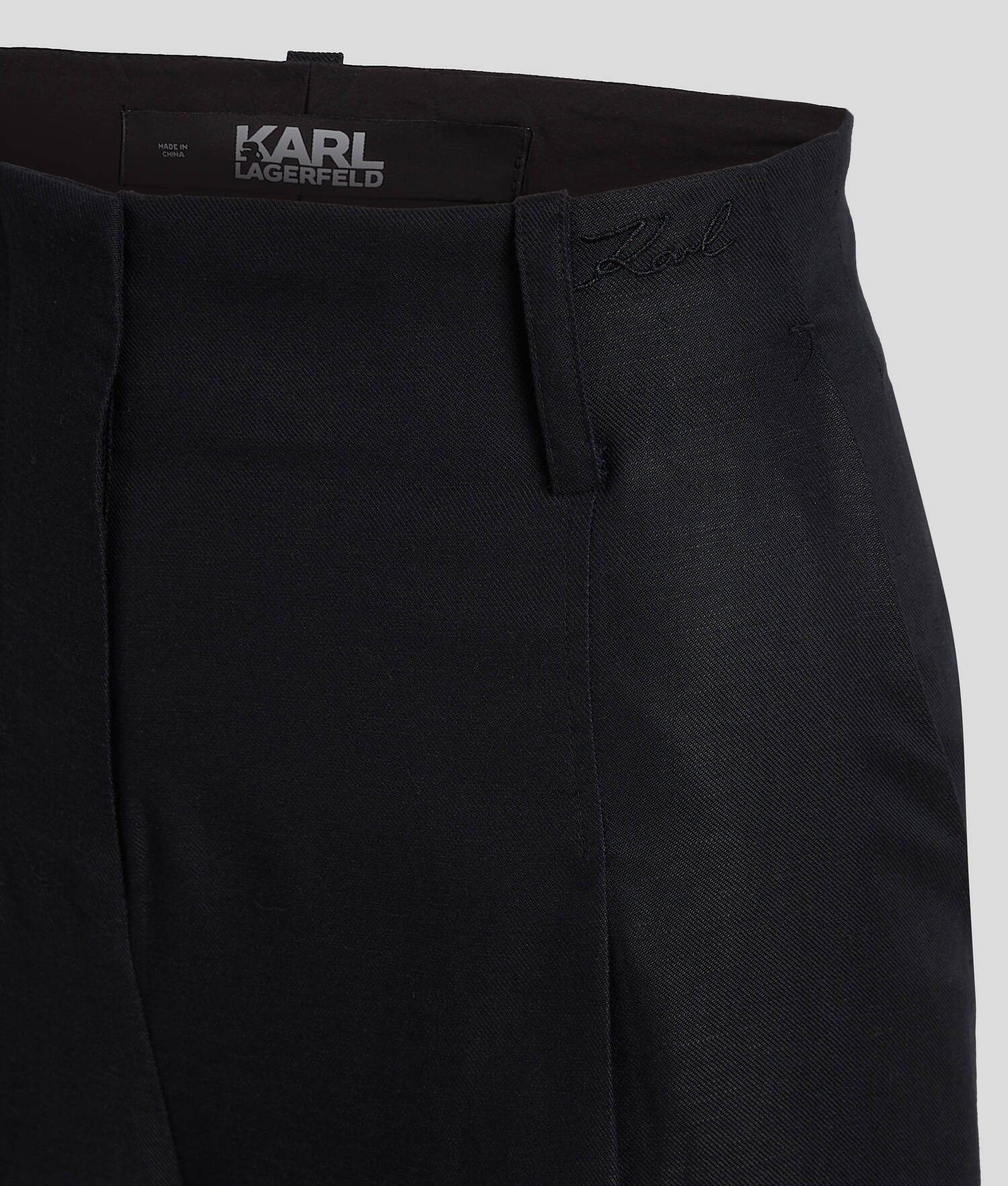 PANTALON LARGE À TAILLE HAUTE