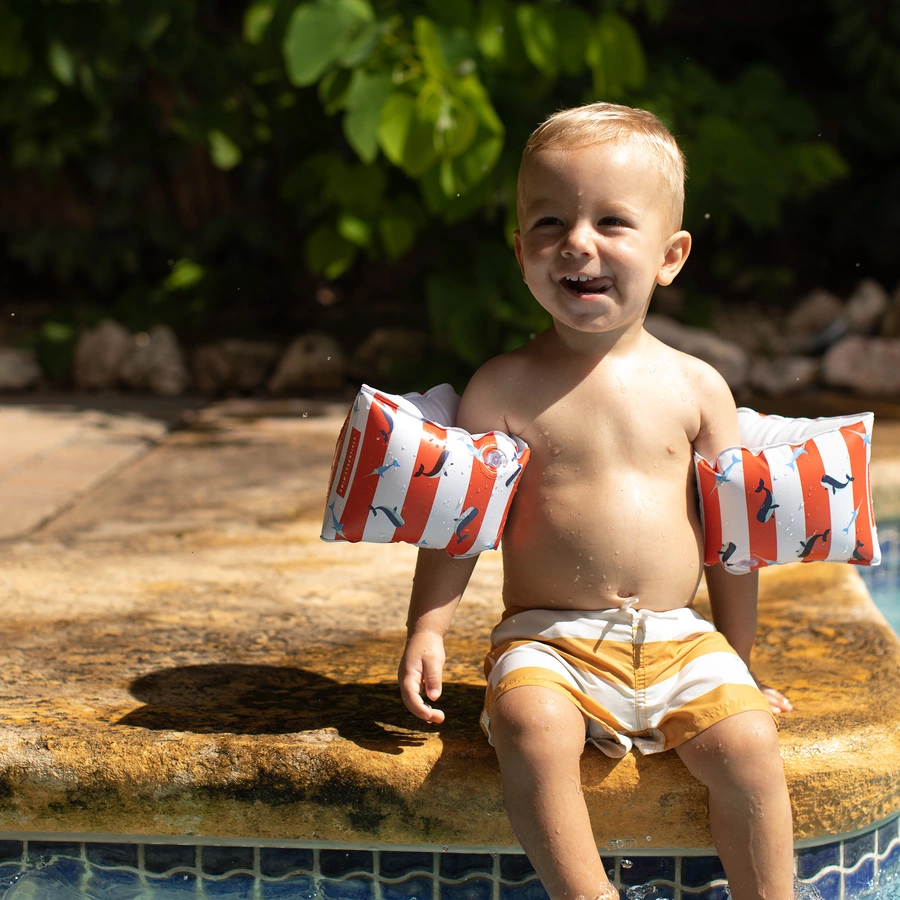 Swim Essentials Red White Whale Schwimmflügel 0 bis 2 Jahre