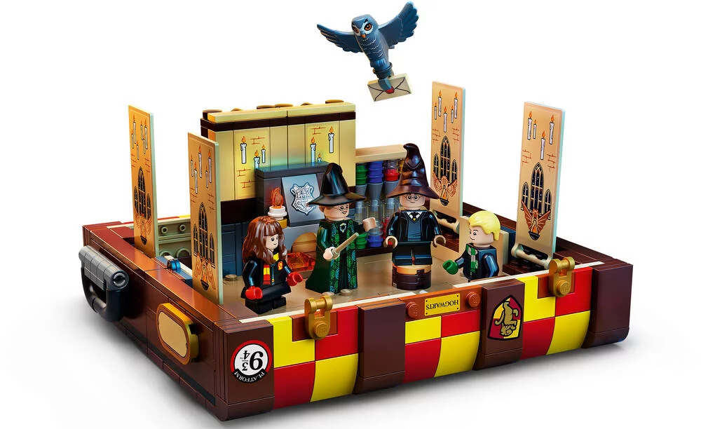 LEGO®HARRY POTTER 76399 - LA MALLE MAGIQUE DE POUDLARD