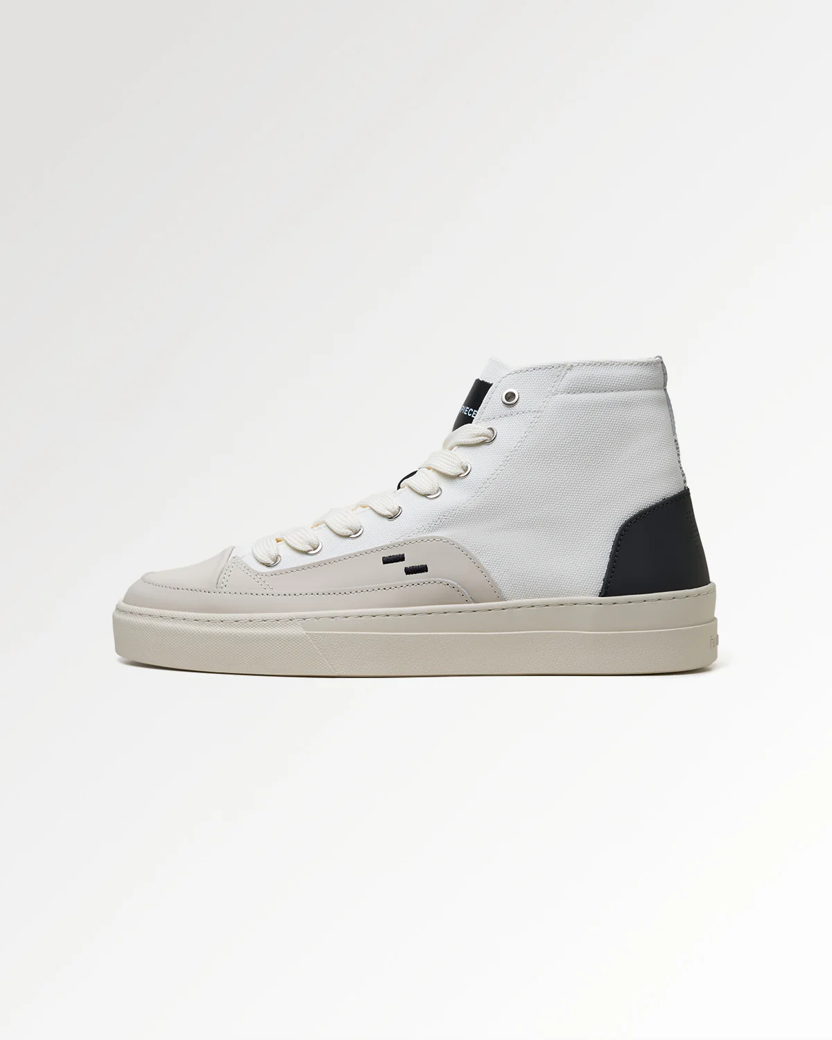 Riviera Mid White