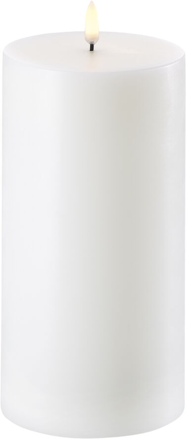 Uyuni LED Pillar Candle - Nordic White - 10,1 x 20 cm Hvid