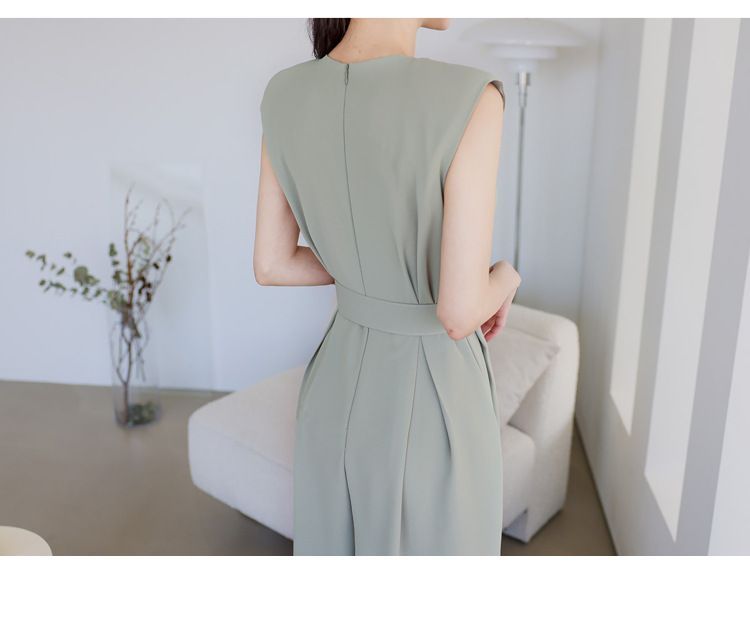 Aurora - Mouwloze jumpsuit met wijde pijpen en riem