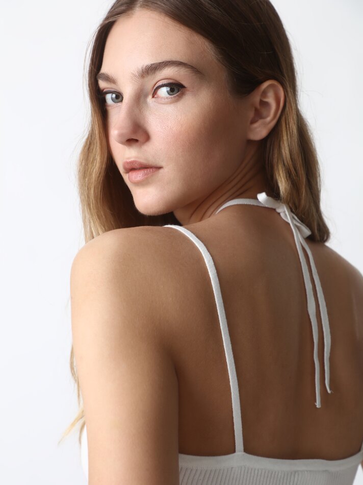 Top cropped canelado - Branco