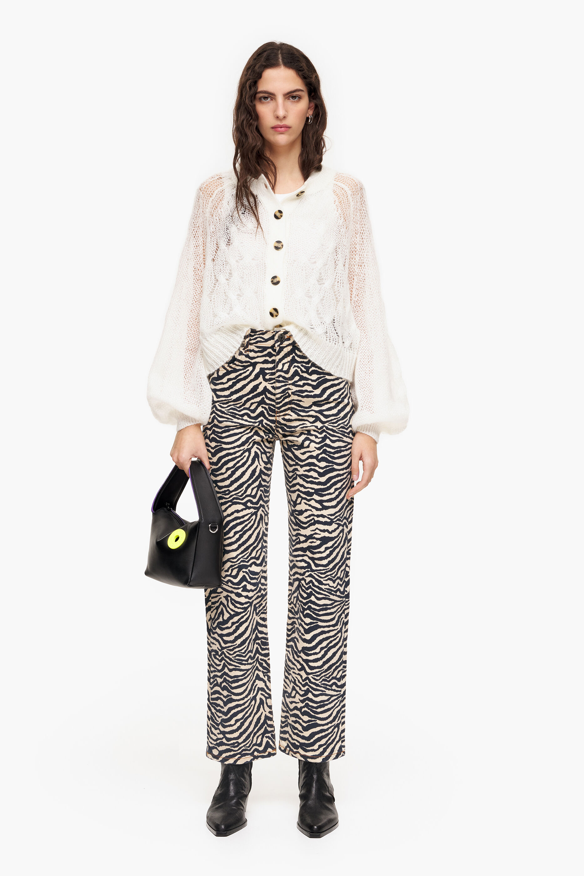 CALÇA RETA CROPPED - Calça jeans reta com estampa de tigre