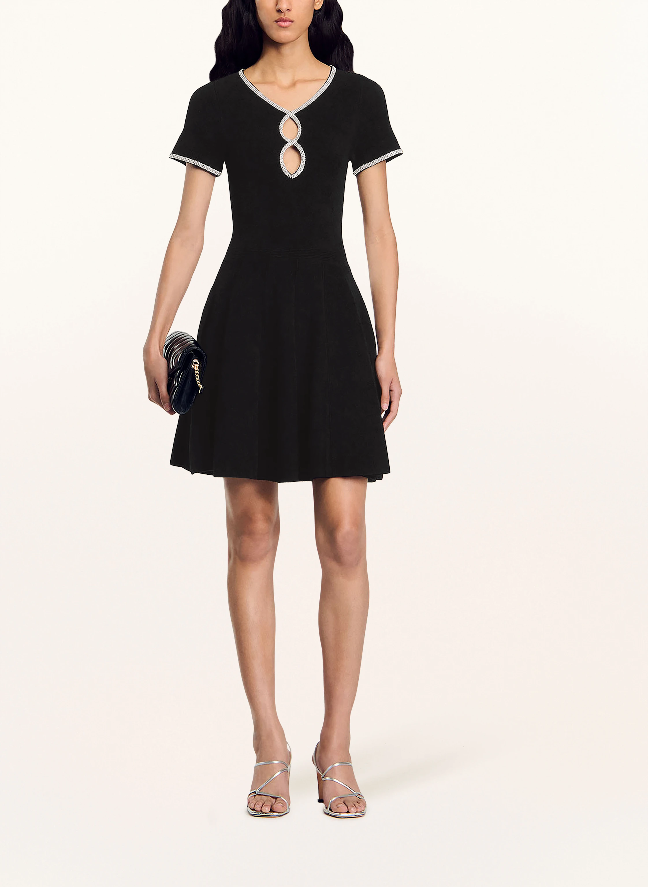 SANDRO Kleid mit Schmucksteinen und Cut-outs