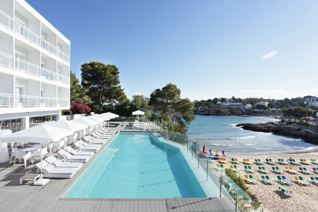 Grupotel Ibiza Beach Resort Logies - Hotel