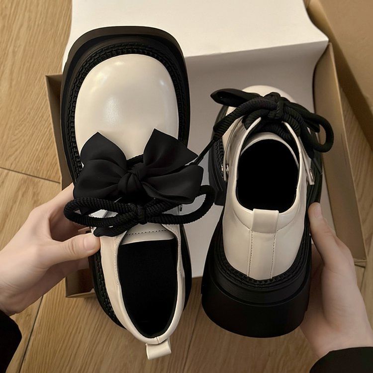 Vindler - Veterschoenen met plateauzool
