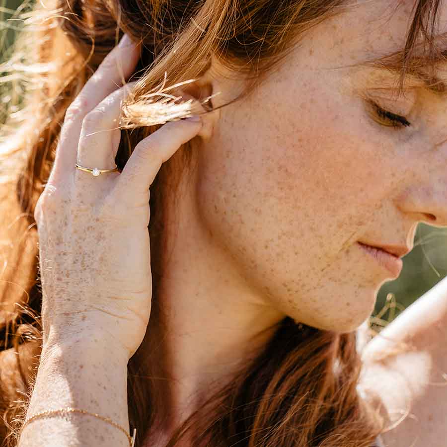 Anneau solitaire ReMind mini en or Maren Jewellery