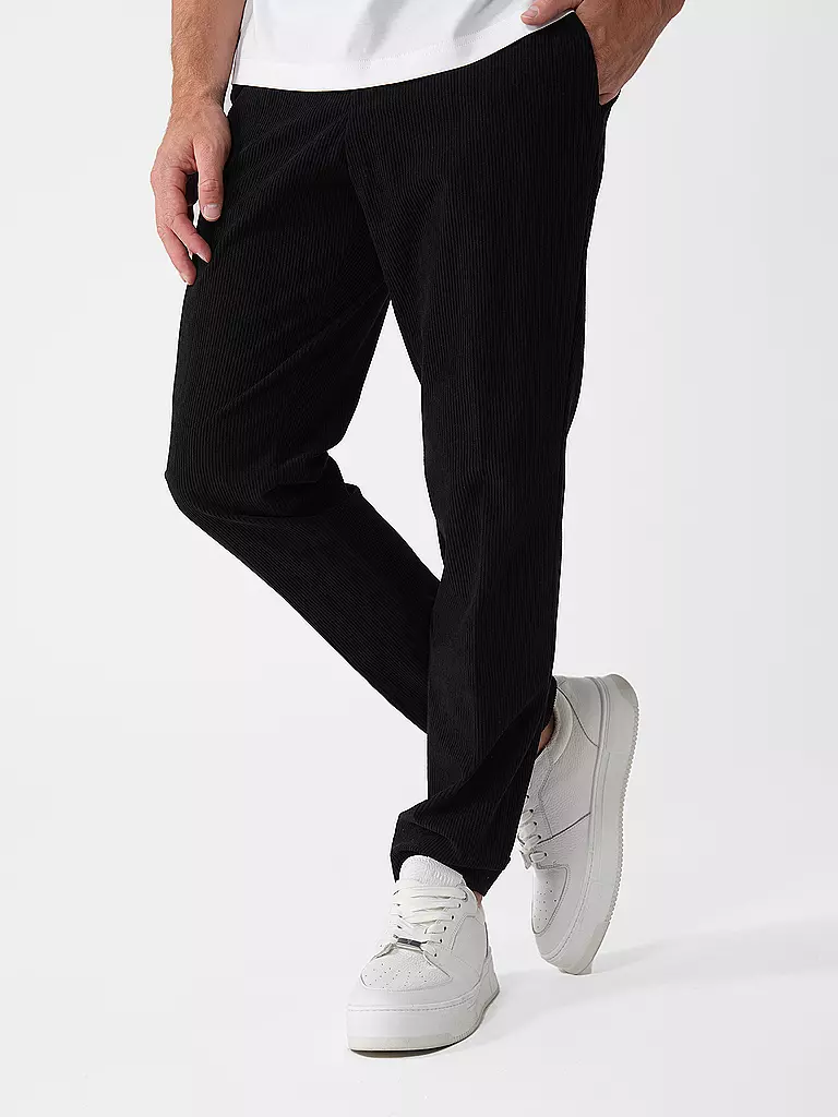 BOSS Hose Slim Fit  schwarz