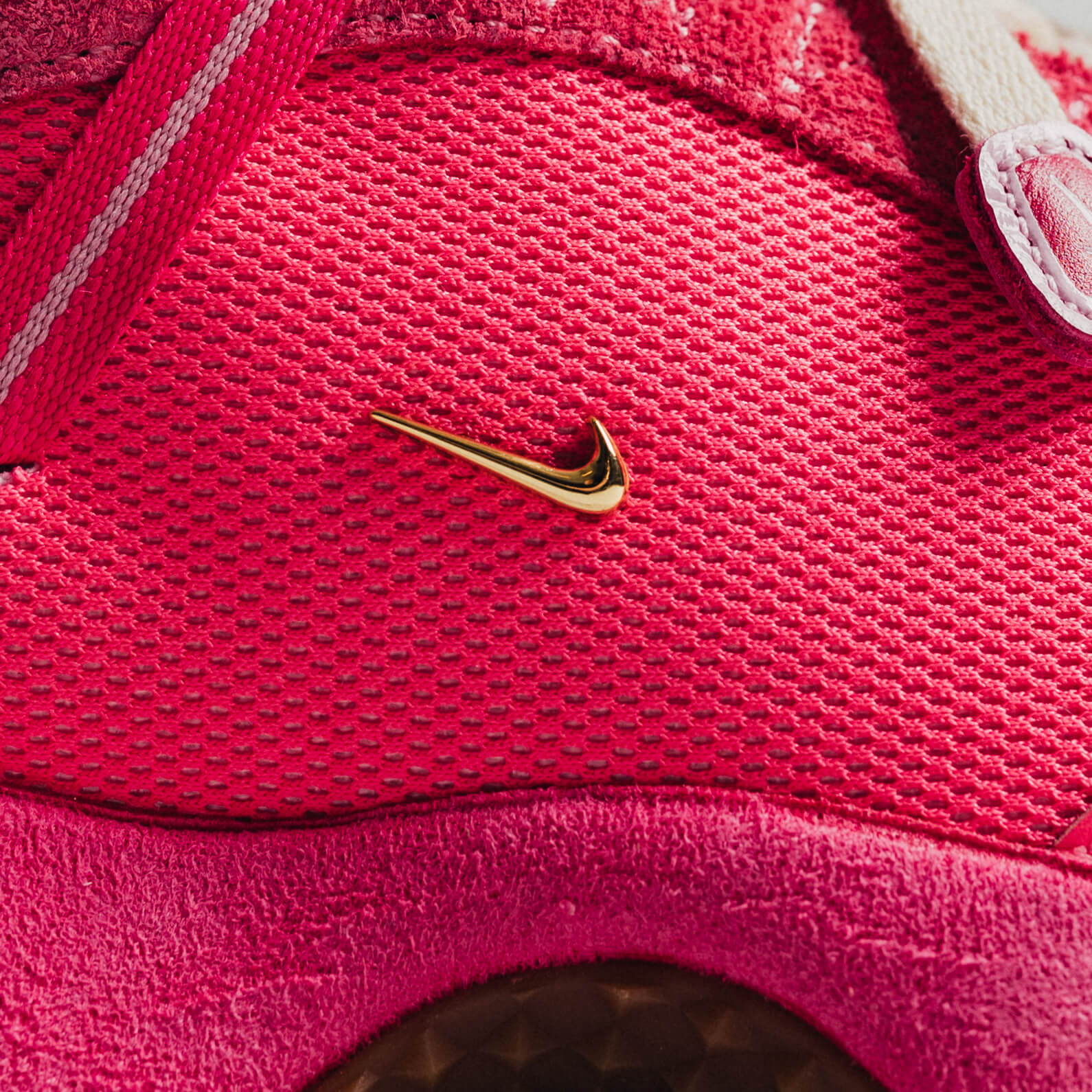 Nike Air Humara LX Jacquemus Pink - 48h Delivery