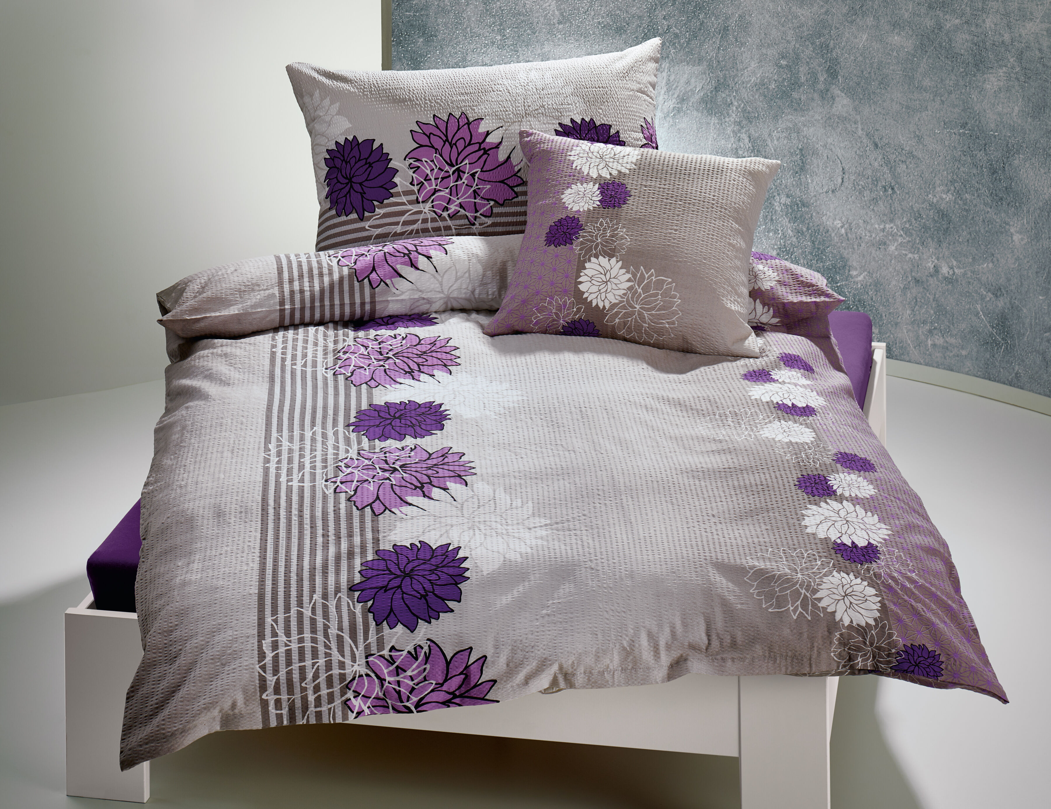Bettwäsche mit Blütenmotiv