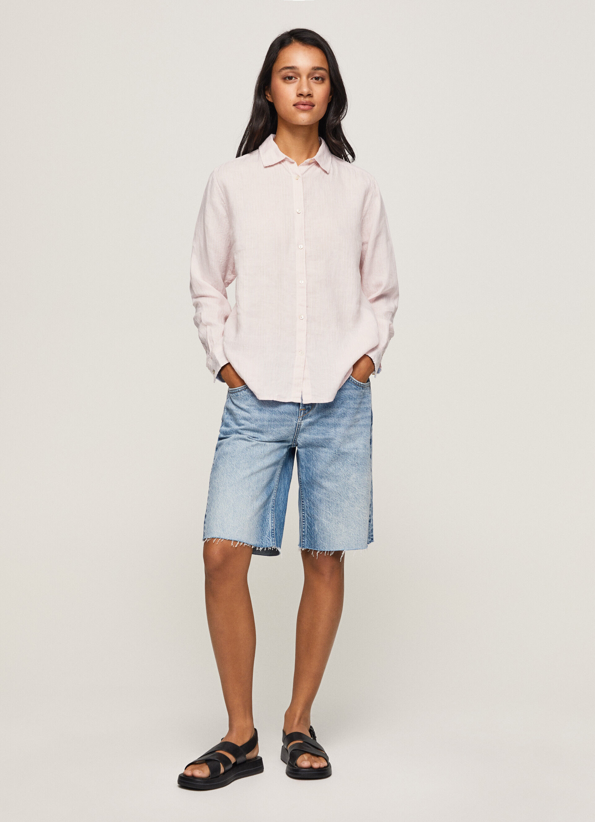 Camisa de corte regular em linho listrado - rosa claro