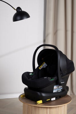 Beemoo Route i-Size Babybilstol inkl. ISOFIX Base, Black Stone