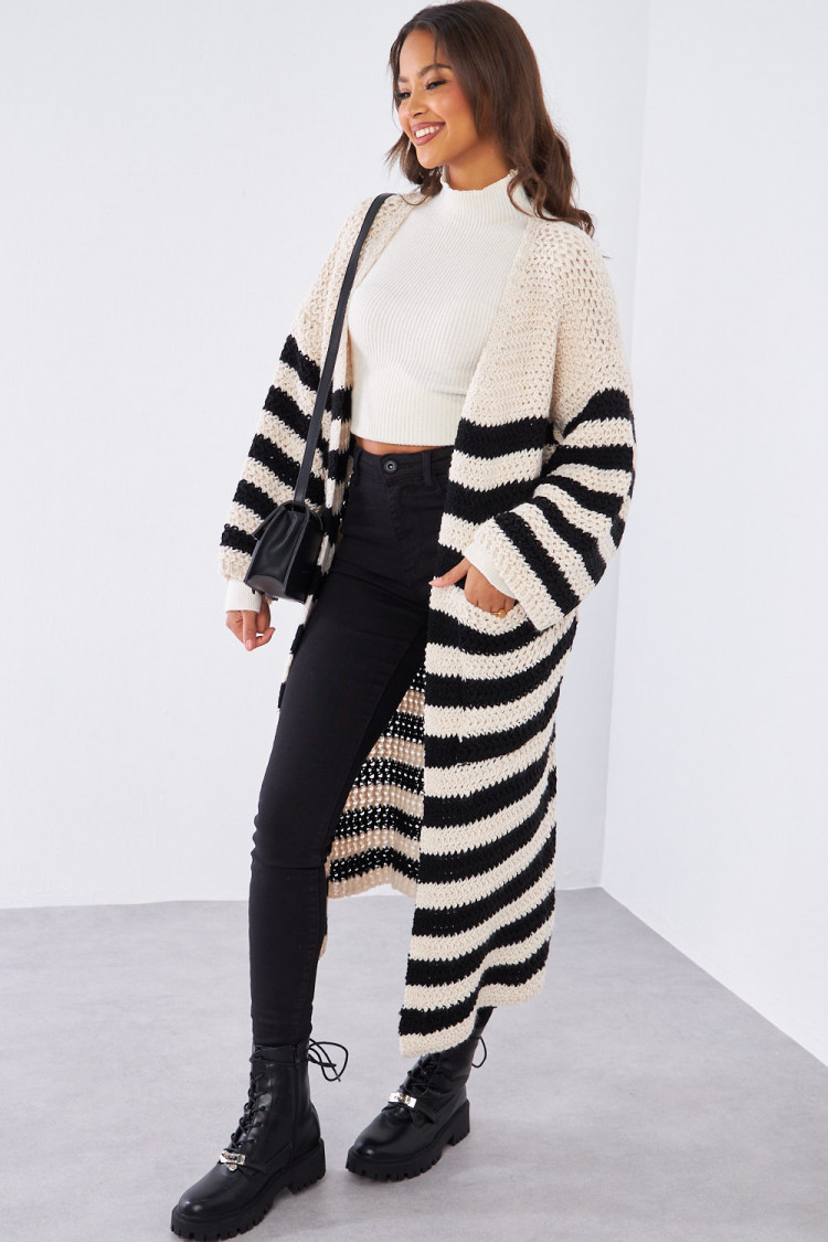 Gilet beige et noir en maille long