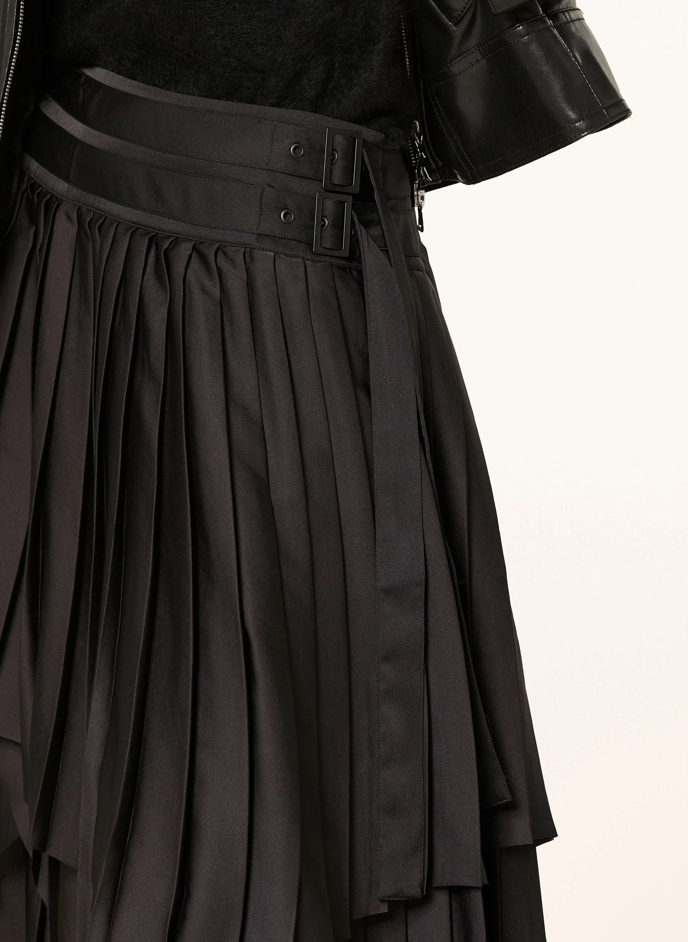 ALLSAINTS Wickelrock KAT aus Satin mit Plissees