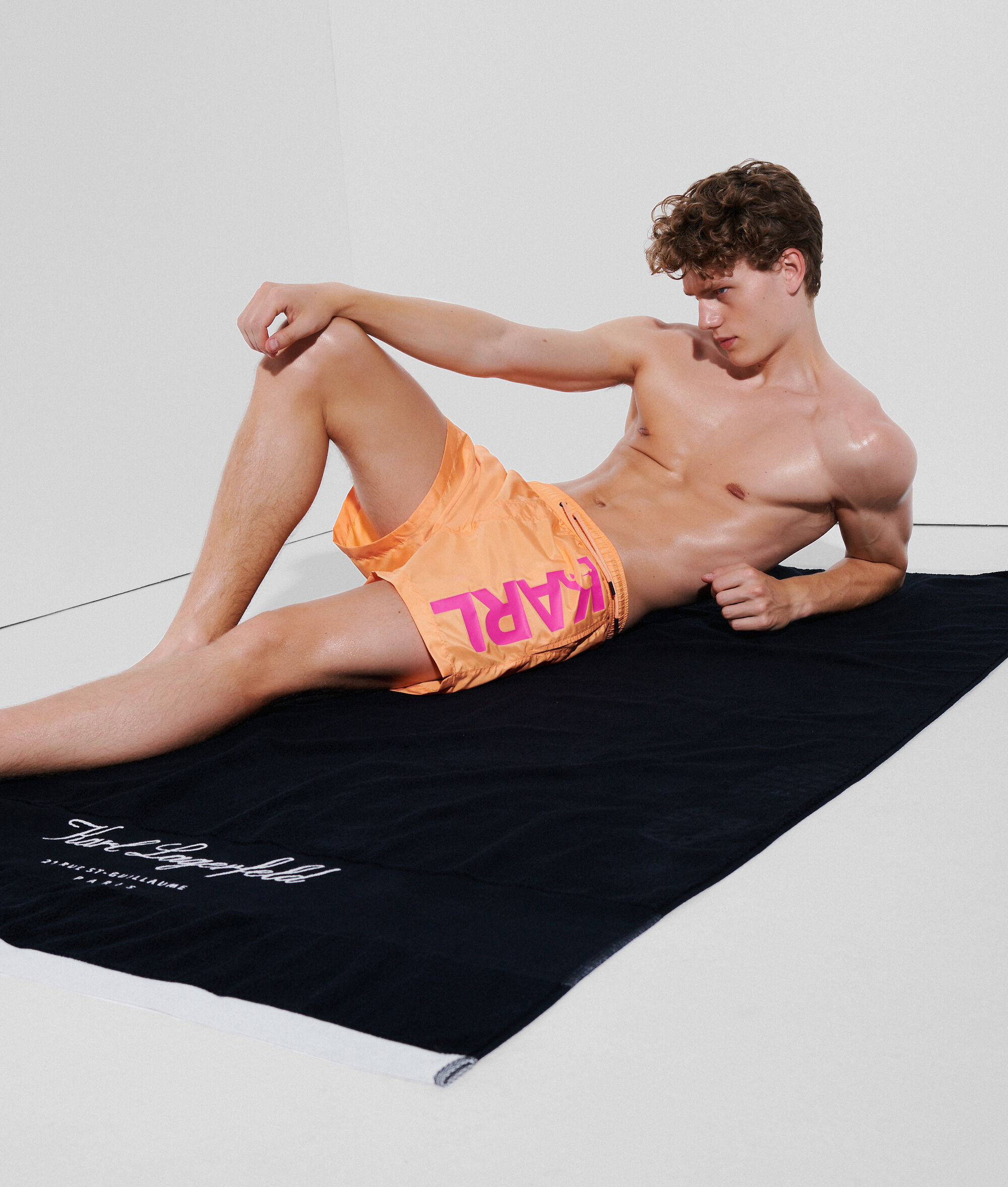 SHORT DE SURF AVEC LOGO KARL