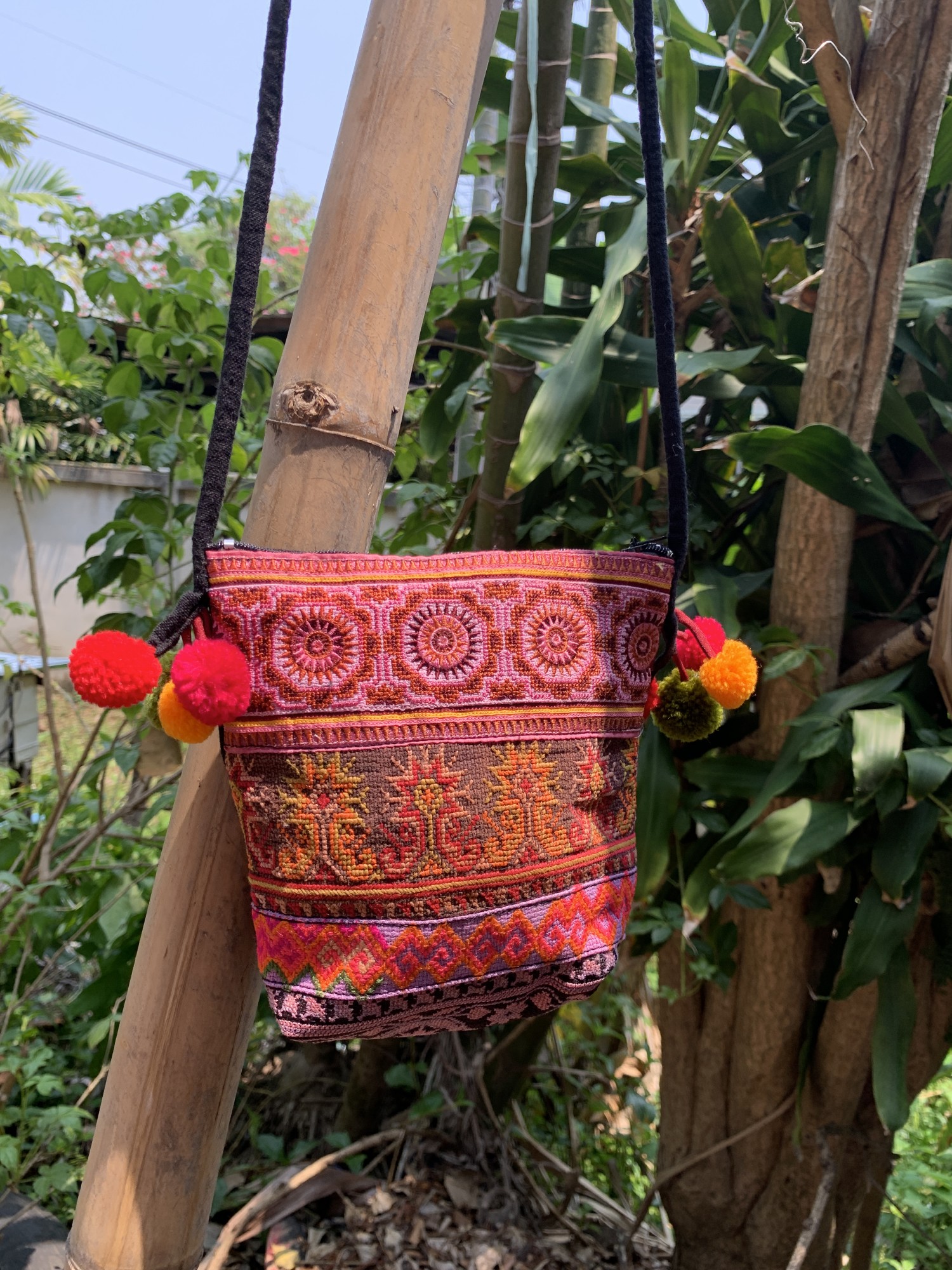 Umhängetäschchen mit traditionellen Stickereien, purpur, multicolor, B 16 cm, H 16 cm günstig bestellen