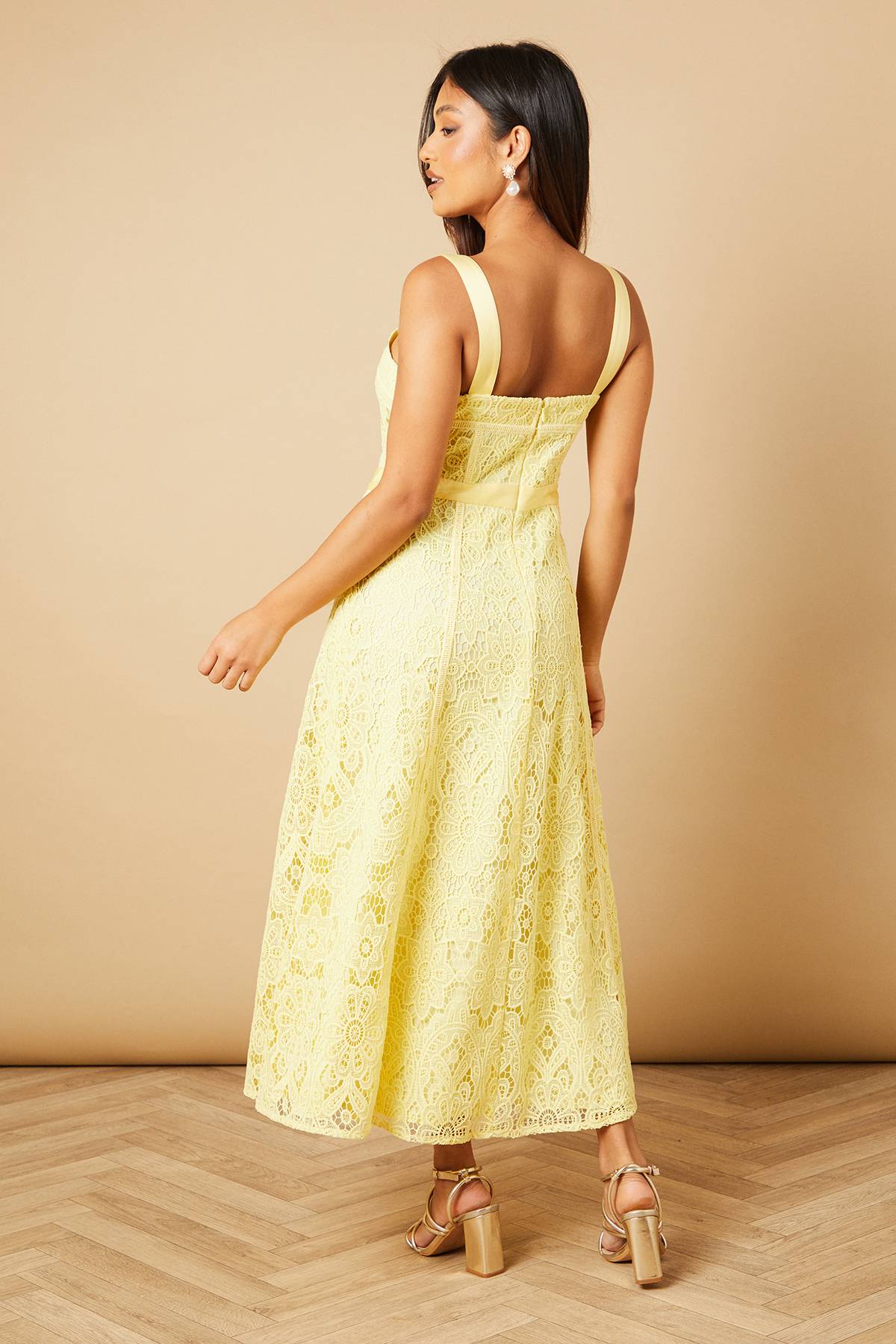 Oasis Robe Midi en Dentelle Florale Col V Petite Taille