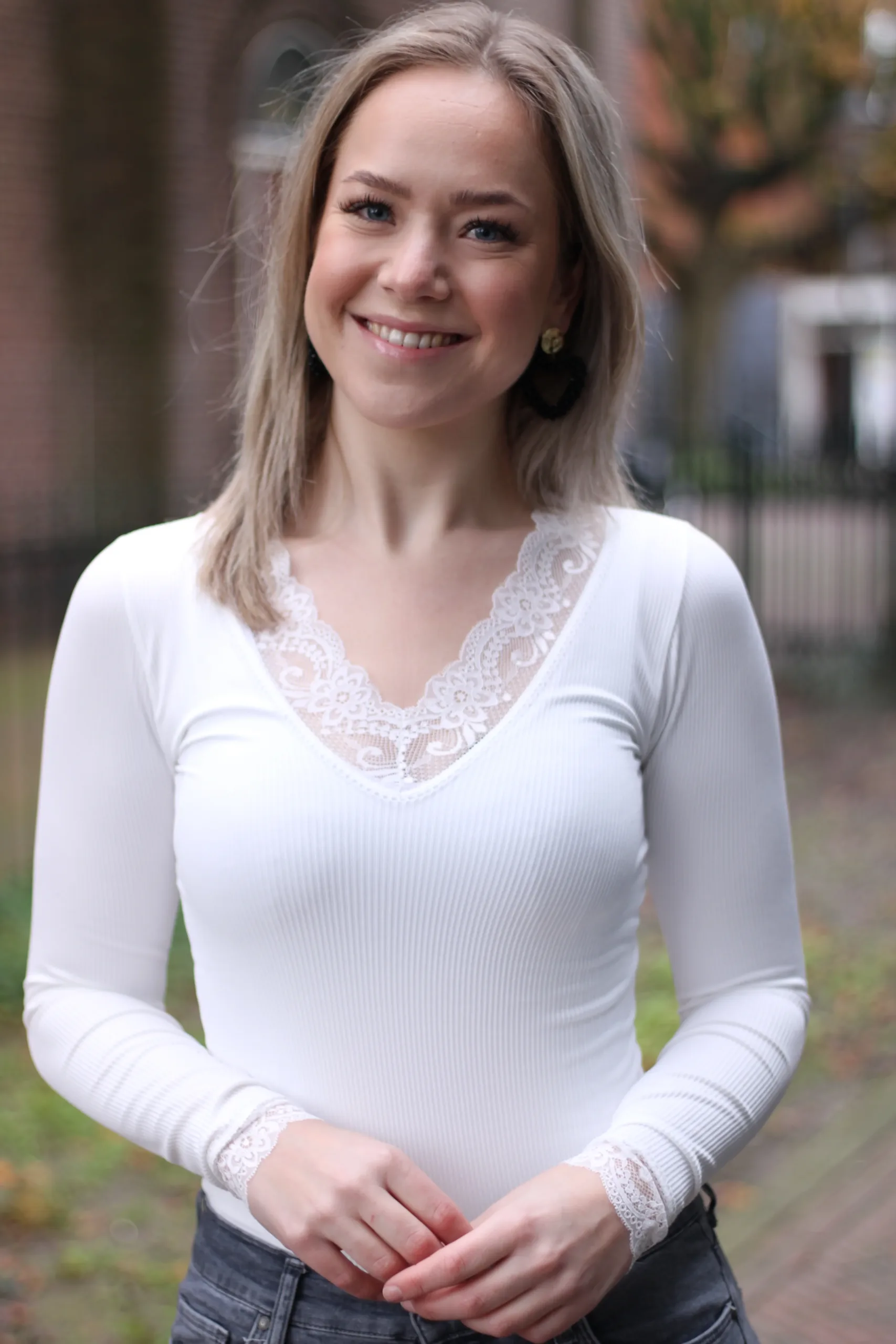 Culture - Camilla Longsleeve Rib T-Shirt - Spring Gardenia