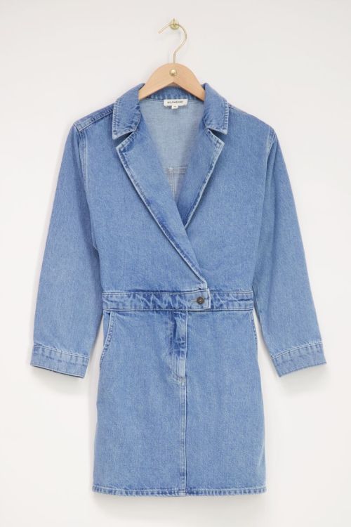 Blauw spijkerjurkje met reverskraag