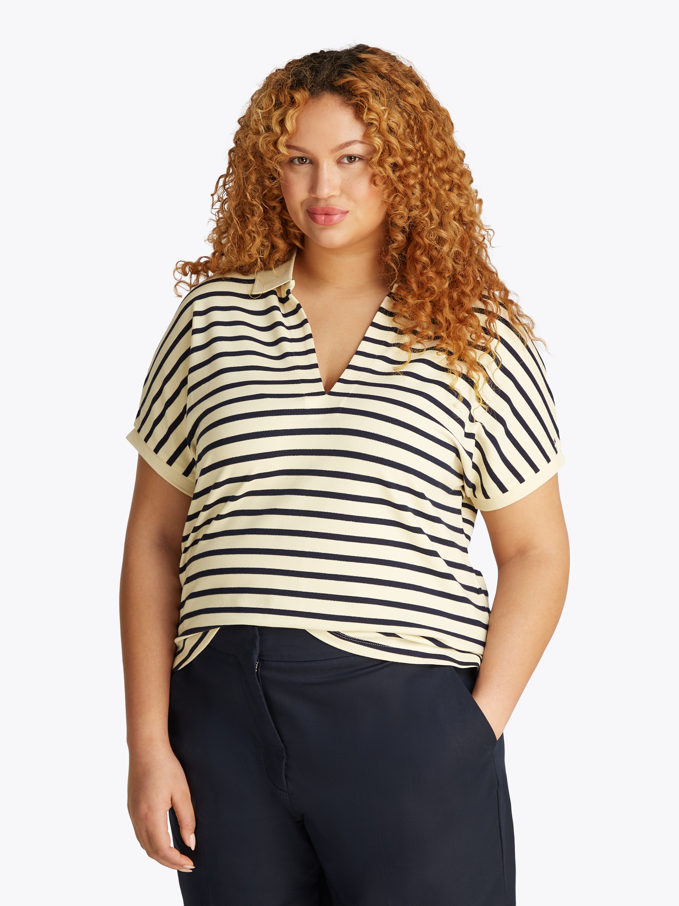 Tommy Hilfiger Curve Poloshirt »CRV LYOCELL OPEN-NK POLO SS«, in Grossen Grössen, Polokragen, Streifenmuster